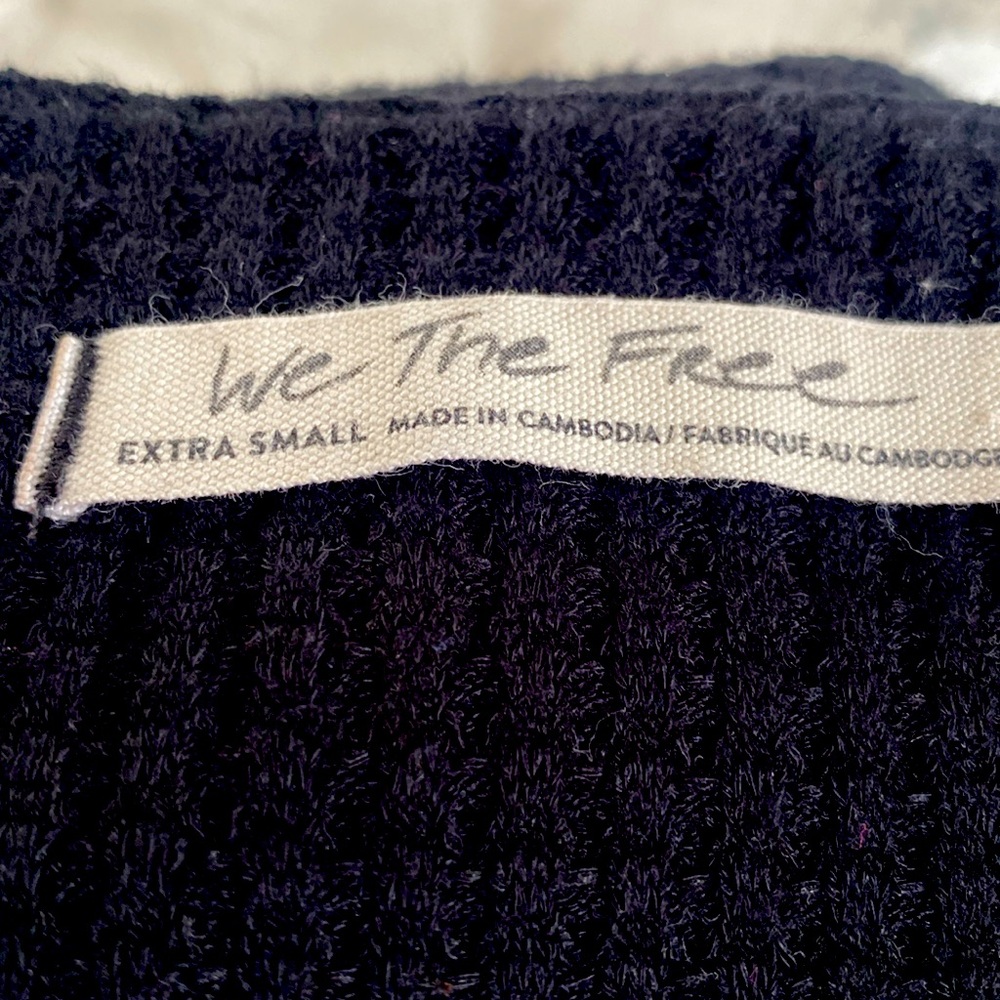 Free People We The Free Sweater ๐ค - Picture 3 of 7